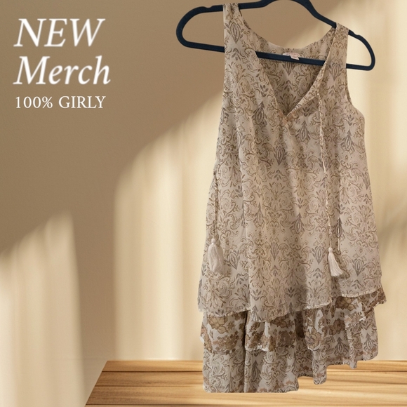 Xhilaration Dresses & Skirts - Floral Layered Vintage Dress